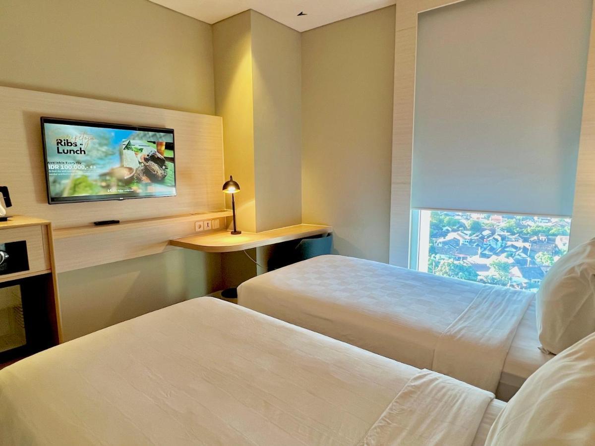 Swiss-Belinn Saripetojo Solo Buitenkant foto