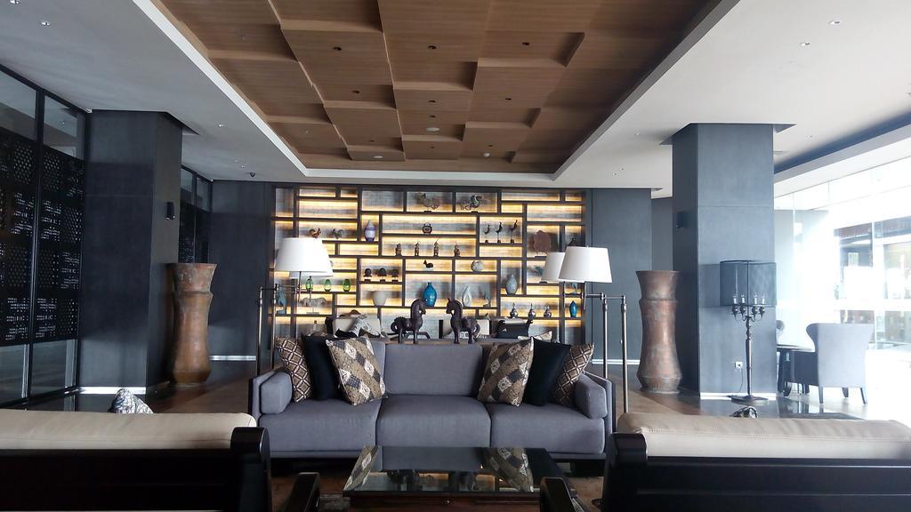 Swiss-Belinn Saripetojo Solo Buitenkant foto